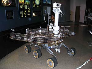 model marsovského roveru v pražském planetáriu (1:1)