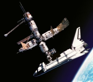 MIR-Atlantis_Docked_to_Mir