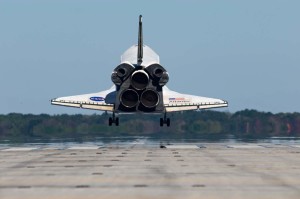 STS-129_Landing_09a