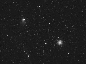 Kometa Garradd u kulové hvězdokupy M15