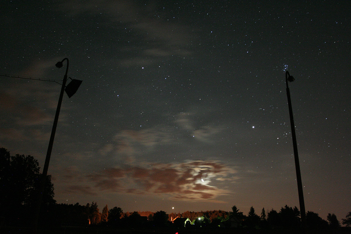 Zajímavé seskupení Venuše, Jupitera a Měsíce na ranní obloze